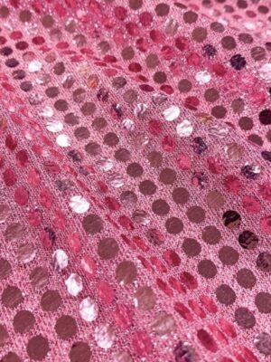 Rožiniai priklijuoti žvyneliai